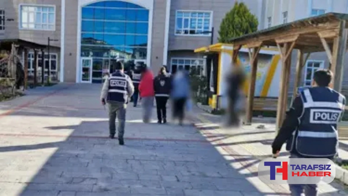 1 milyon liralık sahte altın bozduran ş&uuml;pheliler yakalandı