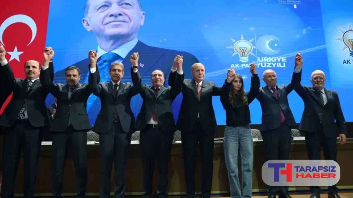 AK Parti MKYK toplantısı &ouml;ncesi Cumhurbaşkanı Erdoğan, AK Parti'ye katılan 4 belediye başkanına rozetlerini taktı.