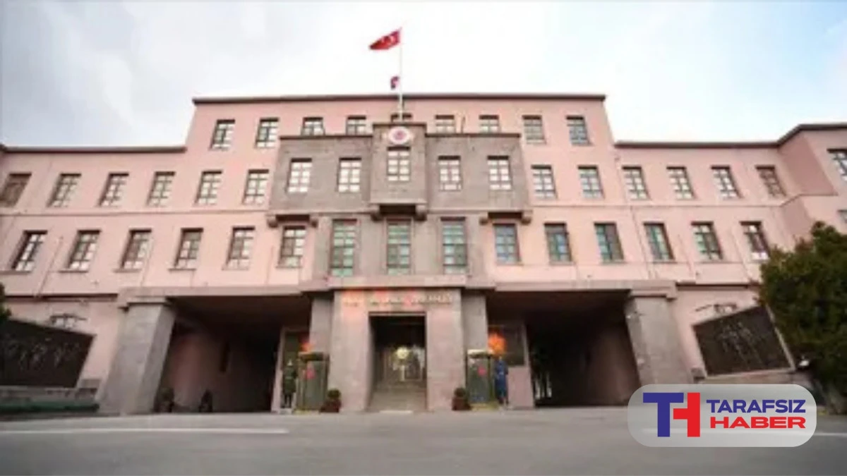 İran'dan ateşlenen bir f&uuml;ze daha &ouml;nlendi. Milli Savunma Bakanlığı a&ccedil;ıkladı