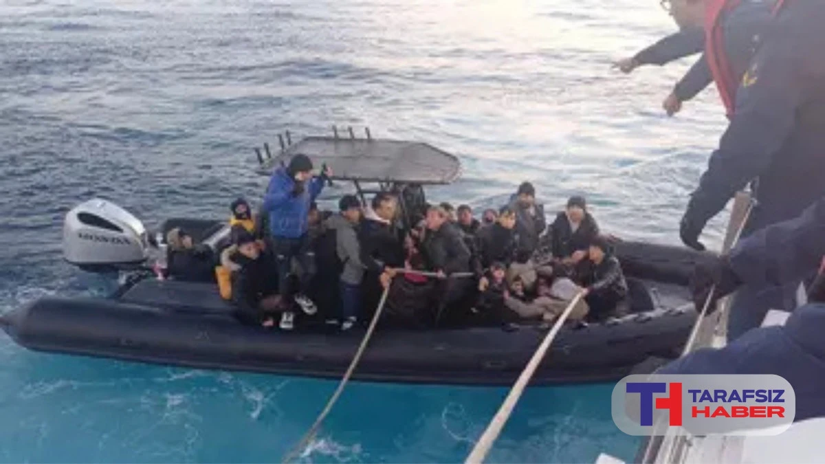 İzmir a&ccedil;ıklarında 56 ka&ccedil;ak g&ouml;&ccedil;men yakalandı