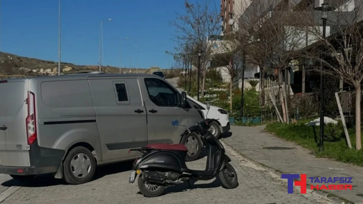 İzmir'de ATM'ye para y&uuml;klemek i&ccedil;in gelen g&uuml;venlikleri kelep&ccedil;eleyip d&ouml;vd&uuml;ler, 30 milyon lirayla ka&ccedil;tılar. Olayla ilgili 6 ş&uuml;pheli g&ouml;zaltına alındı.