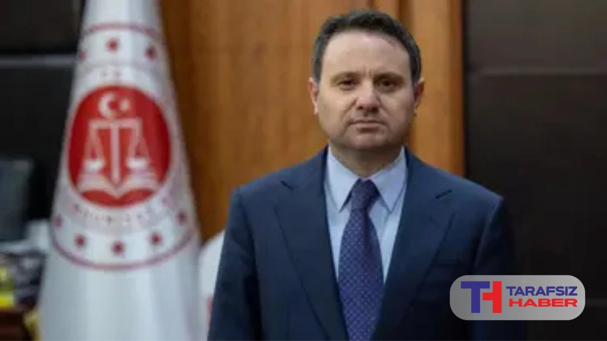 Sosyal medyadan Bakan Akın G&uuml;rlek'e hakaret eden CHP Adalar Gen&ccedil;lik Kolları Başkanı tutuklandı