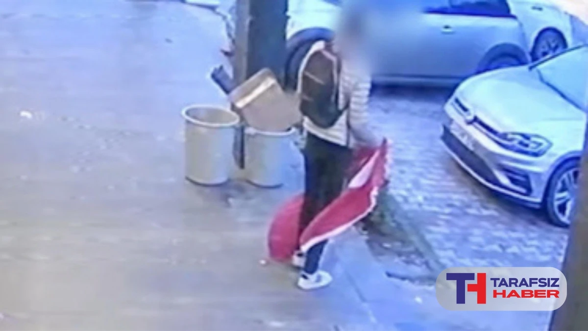 T&uuml;rk bayrağını s&ouml;k&uuml;p yerde s&uuml;r&uuml;kleyen ş&uuml;pheli g&ouml;zaltına alındı